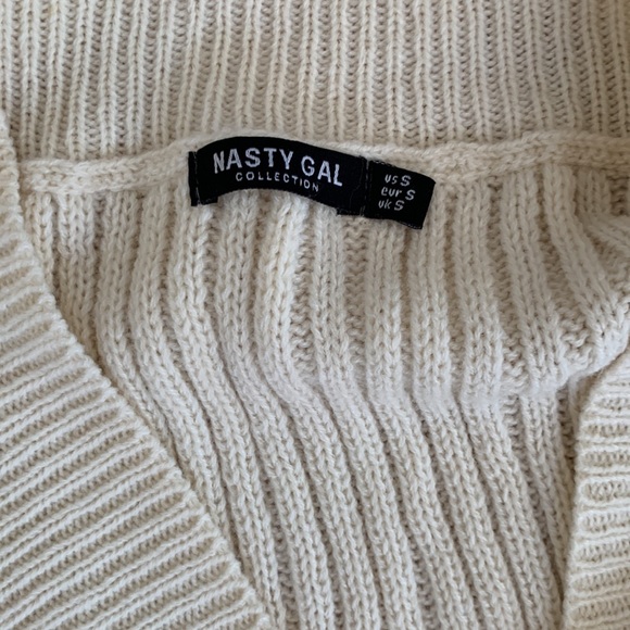 ✨SOLD✨Nasty Gal Sweater Set with Shorts - Size Small - Picture 2 of 5